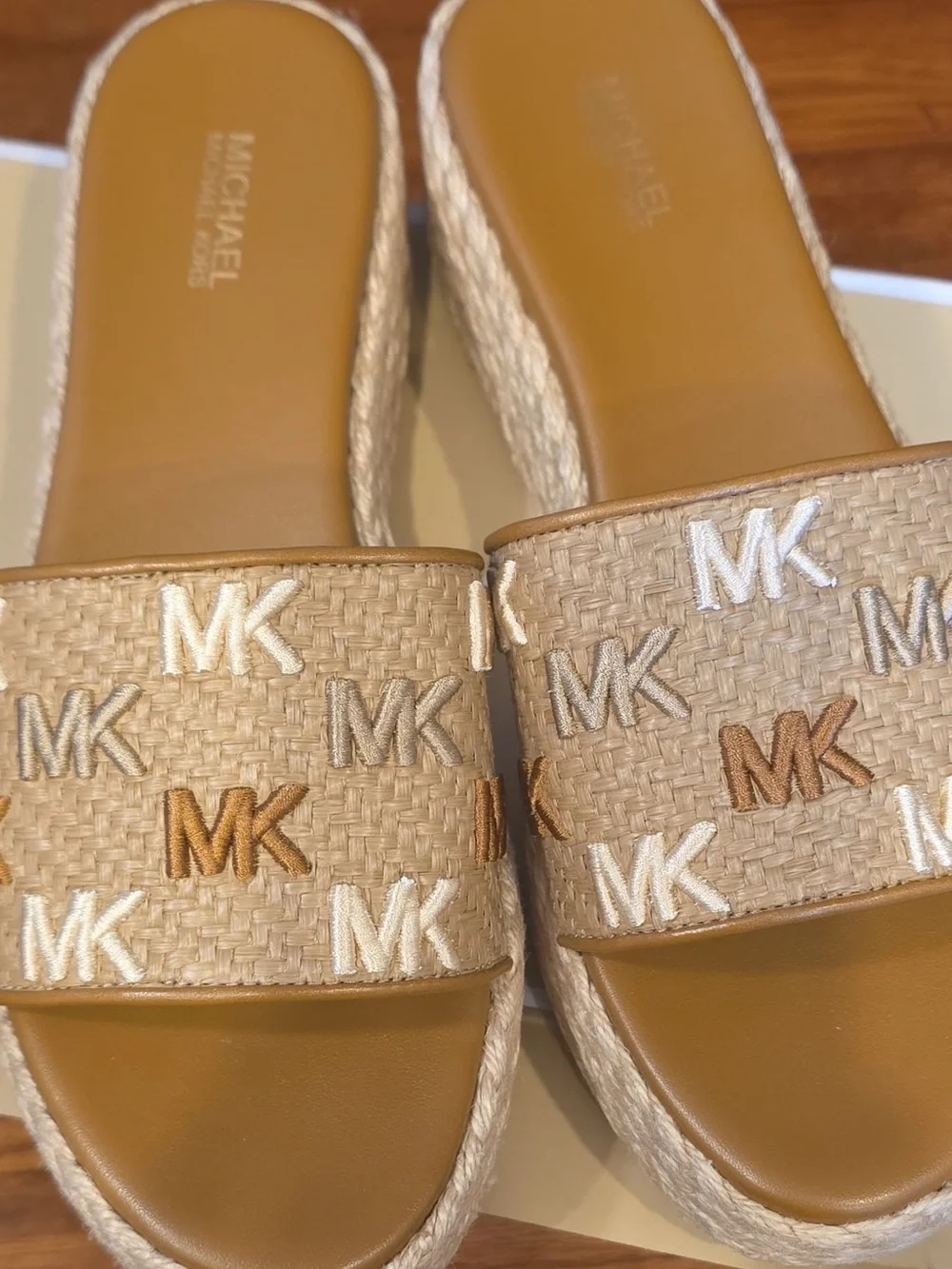 size 7.5 Michael kors sandals women’s